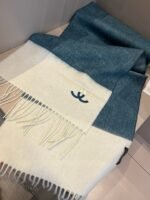 CHANEL 100% cashmere water ripple small scarf  Size: 30*180cm - Image 5