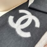 CHANEL cashmere Scarf  Size: 70*200cm - Image 3