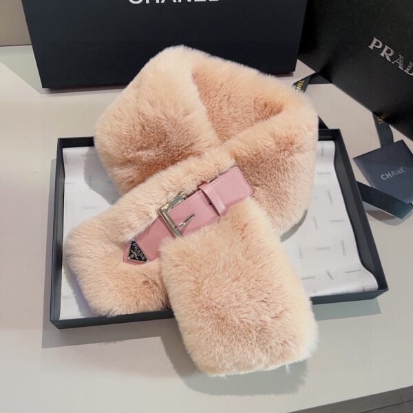 Prada winter neck Scarf