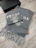 Prada wool two-piece suit 【Hat +Scarf】 - Image 8