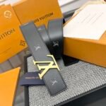 Louis Vuitton LV Initiales Blason 40mm Reversible Belt - Image 2