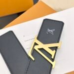 Louis Vuitton LV Initiales Blason 40mm Reversible Belt - Image 7