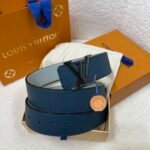 Louis Vuitton LV double-sided two-color lychee pattern belt Width: 4cm