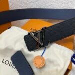 Louis Vuitton LV double-sided two-color lychee pattern belt Width: 4cm - Image 4