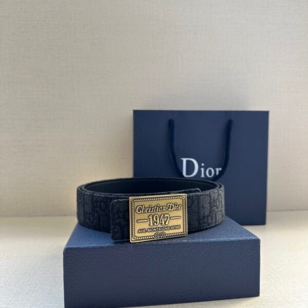 Dior belt buckle Width: 3.5cm