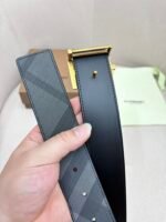 BURBERRY Men's Metal Buckle Top Layer Leather Double-Sided Belt Width: 4.0cm - Image 3