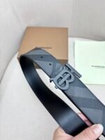 BURBERRY Men's Metal Buckle Top Layer Leather Double-Sided Belt Width: 4.0cm - Image 5