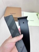 BURBERRY Men's Metal Buckle Top Layer Leather Double-Sided Belt Width: 4.0cm - Image 3