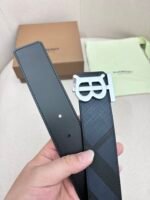 BURBERRY Men's Metal Buckle Top Layer Leather Double-Sided Belt Width: 4.0cm - Image 4