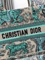 𝗗𝗜𝗢𝗥 Apricot green tiger 【medium 】𝗕𝗼𝗼𝗸 𝘁𝗼𝘁𝗲 shopping bag - Image 10