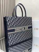 Dior Embroidered Leather With Shoulder Strap 【Large】 Book Tote Shopping Bag - Image 3