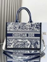 Dior old blue tiger embroidery patchwork leather with shoulder strap 【Medium】 book tote shopping bag