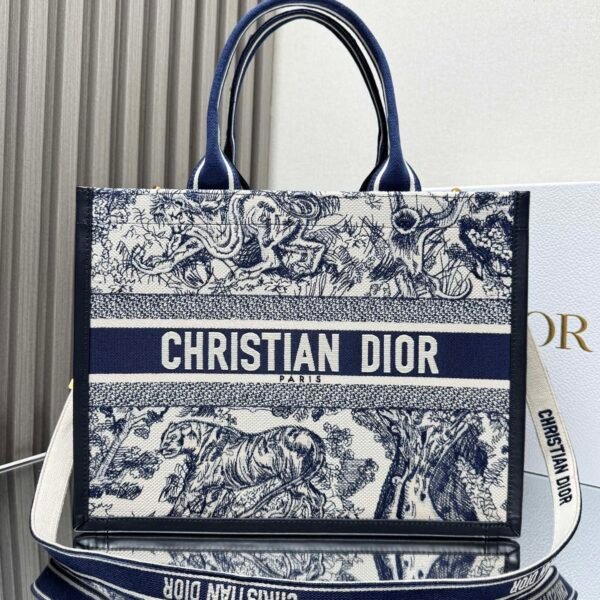Dior old blue tiger embroidery patchwork leather with shoulder strap 【Medium】 book tote shopping bag