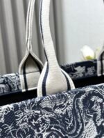 Dior New Blue Tiger Embroidery Leather with Shoulder Strap 【Medium】 Book Tote Shopping Bag - Image 8