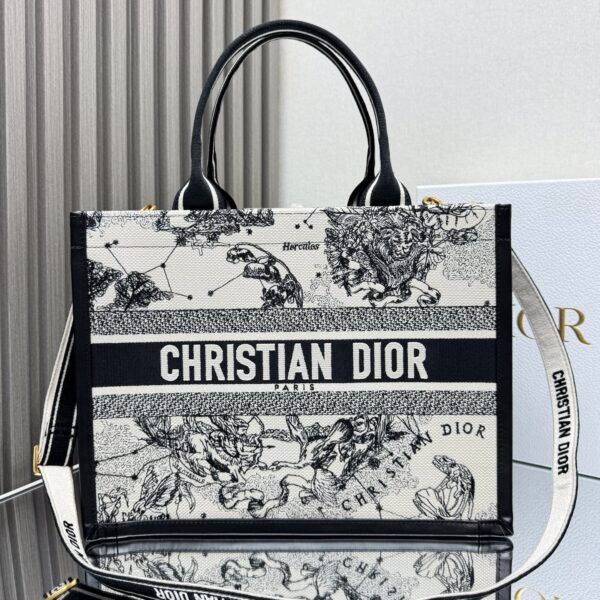 Dior leather and milky white constellation with shoulder strap【medium】book tote shopping bag