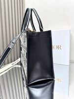 Dior leather and milky white constellation with shoulder strap【medium】book tote shopping bag - Image 7
