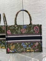 Dior【Military Green Bauhinia】【Medium】 Embroidered Shopping Bag - Image 4
