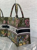 Dior【Military Green Bauhinia】【Medium】 Embroidered Shopping Bag - Image 3