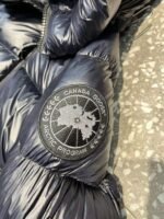 𝘾𝘼𝙉𝘼𝘿𝘼 𝙂𝙊𝙊𝙎𝙀 Crofton puff down jacket - Image 6