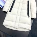 Canada Goose 90% duck down mid-length down jacket for women - Image 3