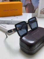 Louis Vuitton 2024 New Unisex Anti-UV Sunglasses - Image 5
