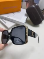 Louis Vuitton UV protection sunglasses for women - Image 8