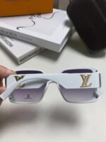 Louis Vuitton UV protection sunglasses for women - Image 7