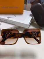 Louis Vuitton 2024 New Sunglasses for Women - Image 6