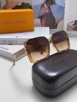 Louis Vuitton 2024 New Sunglasses for Women - Image 4