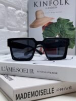 LOUIS VUITTON Sunglasses - Image 10