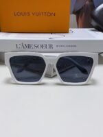 LOUIS VUITTON Sunglasses - Image 5