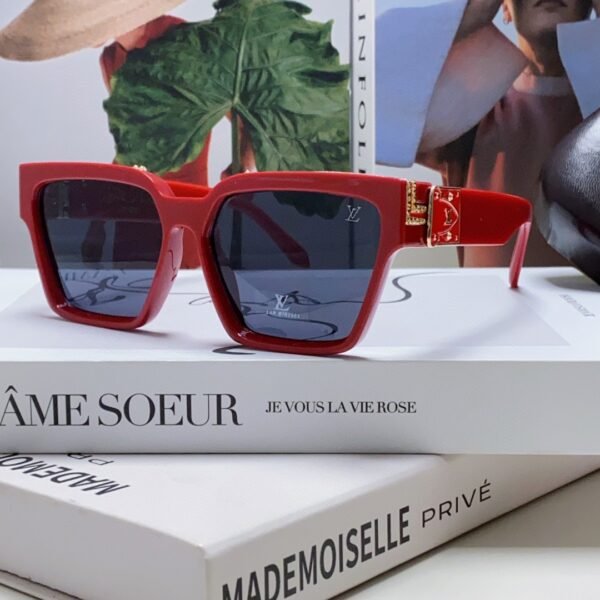 LOUIS VUITTON Sunglasses