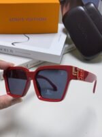 LOUIS VUITTON Sunglasses - Image 6