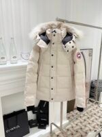 𝘾𝘼𝙉𝘼𝘿𝘼 𝙂𝙊𝙊𝙎𝙀 Wyndham series unisex down jacket