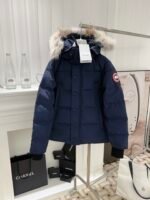 𝘾𝘼𝙉𝘼𝘿𝘼 𝙂𝙊𝙊𝙎𝙀 Wyndham series unisex down jacket - Image 3