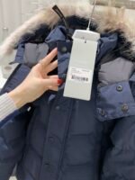 𝘾𝘼𝙉𝘼𝘿𝘼 𝙂𝙊𝙊𝙎𝙀 Wyndham series unisex down jacket - Image 15