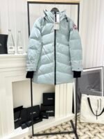 𝘾𝘼𝙉𝘼𝘿𝘼 𝙂𝙊𝙊𝙎𝙀 Down jacket