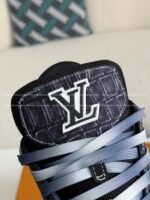 LOUIS VUITTON TRAINER SNEAKERS - Image 11