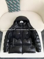 Moncler x Batman Collaboration; jointlyissued Solander series down jacket