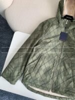 Louis Vuitton SS25 Pre-Springcollection, Logo letter stripe jacke - Image 15