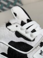 LOUIS VUITTON TRAINER SNEAKERS - Image 4