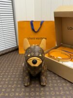 Louis Vuitton's new season POOCH BAGhandbag M12617, fully handmade with afull set of counter packaging! Size: 28*19*18cm
