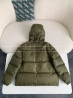 Gucci Hooded patterned down jacket - Image 3