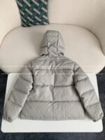 Gucci Hooded patterned down jacket - Image 3