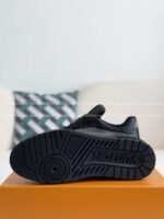 LOUIS VUITTON TRAINER SNEAKERS - Image 11