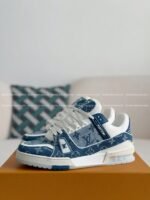 LOUIS VUITTON TRAINER SNEAKERS - Image 2