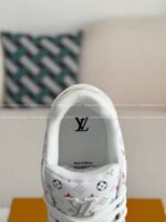 LOUIS VUITTON TRAINER SNEAKERS - Image 10