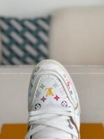 LOUIS VUITTON TRAINER SNEAKERS - Image 9