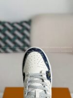 Louis Vuitton x Nike Dunk Cowboy low-topplank shoes - Image 3