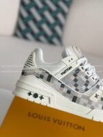 LOUIS VUITTON TRAINER SNEAKERS - Image 8